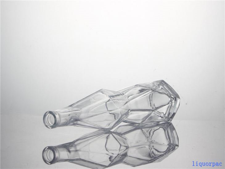 750ml Diamond Glass Bottle